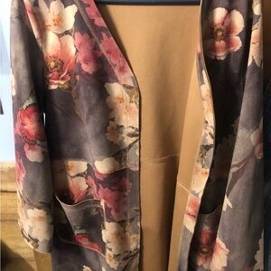 Solitaire Floral Cape Jacket - Pink and Tan